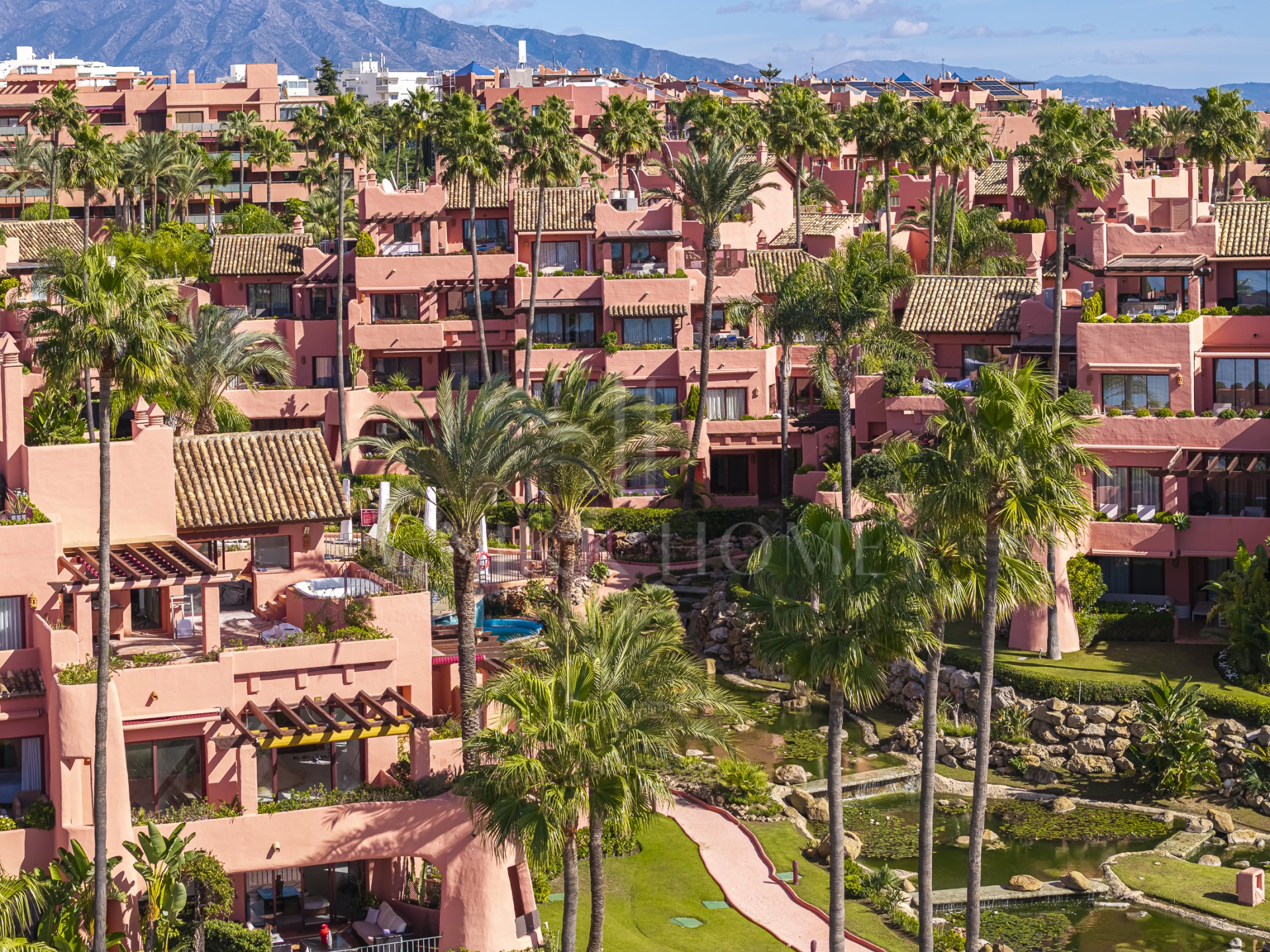 Ground Floor Apartment for sale in Cabo Bermejo, Estepona East