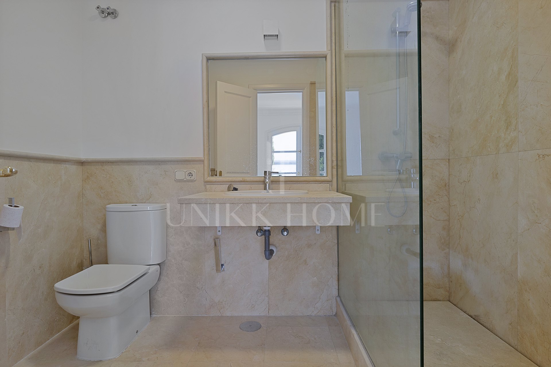 Town House for sale in La Heredia, Benahavis