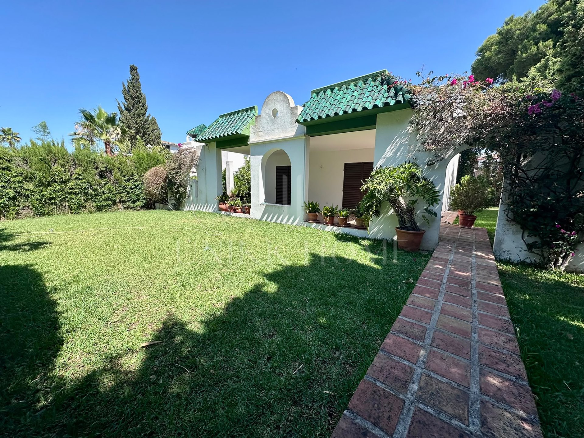 Villa en venta en Artola, Marbella Este
