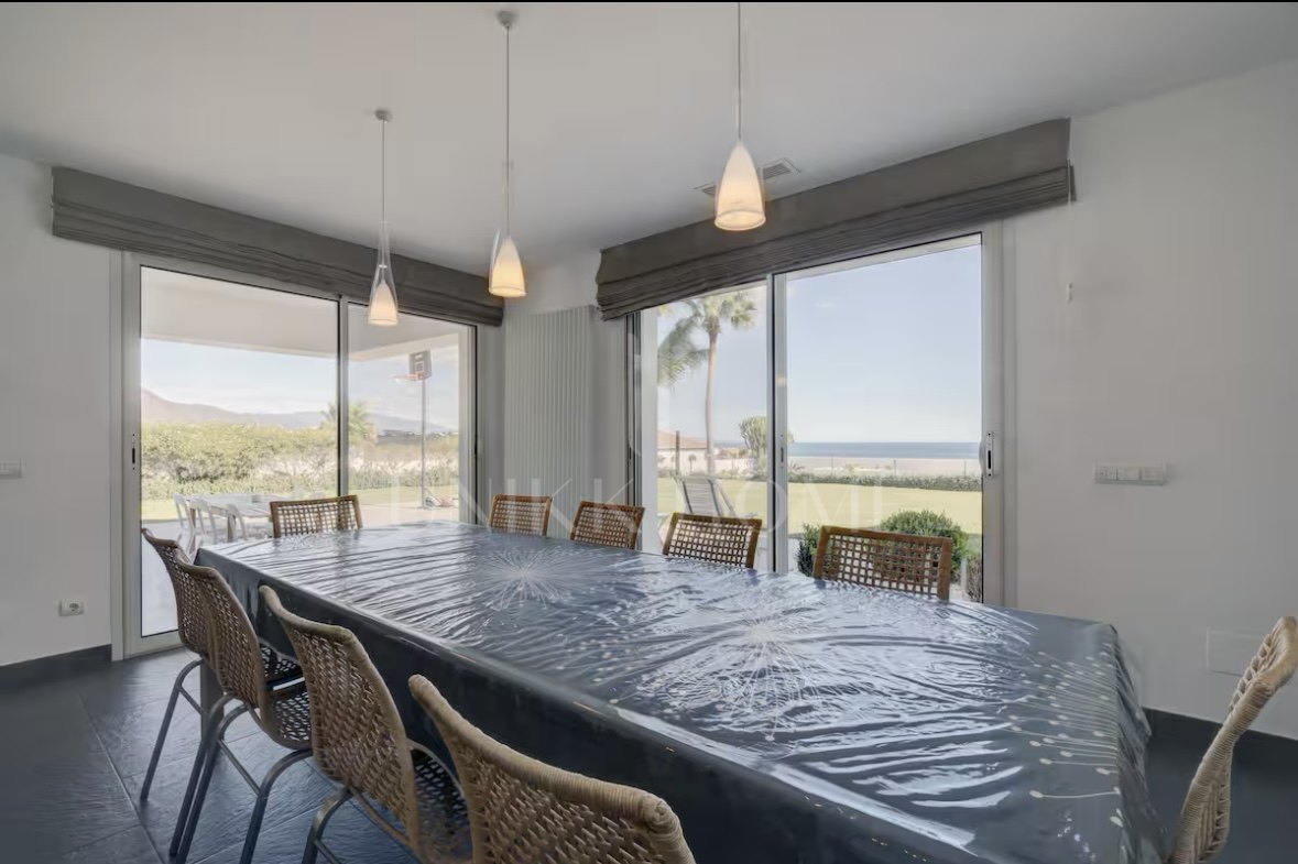 Villa en venta en Manilva