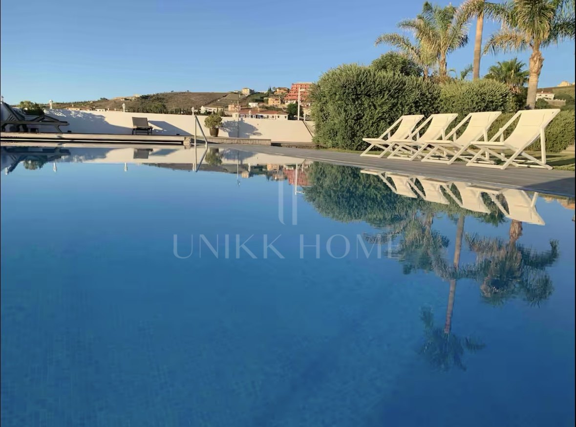 Villa en venta en Manilva