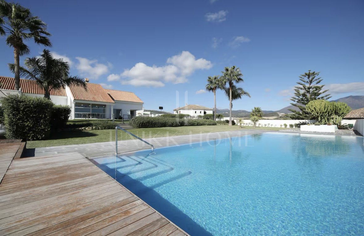 Villa en venta en Manilva