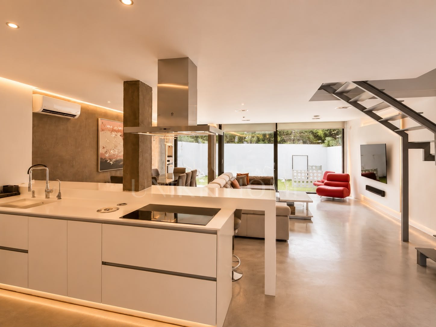 Semi Detached House for sale in Rodeo Alto, Nueva Andalucia