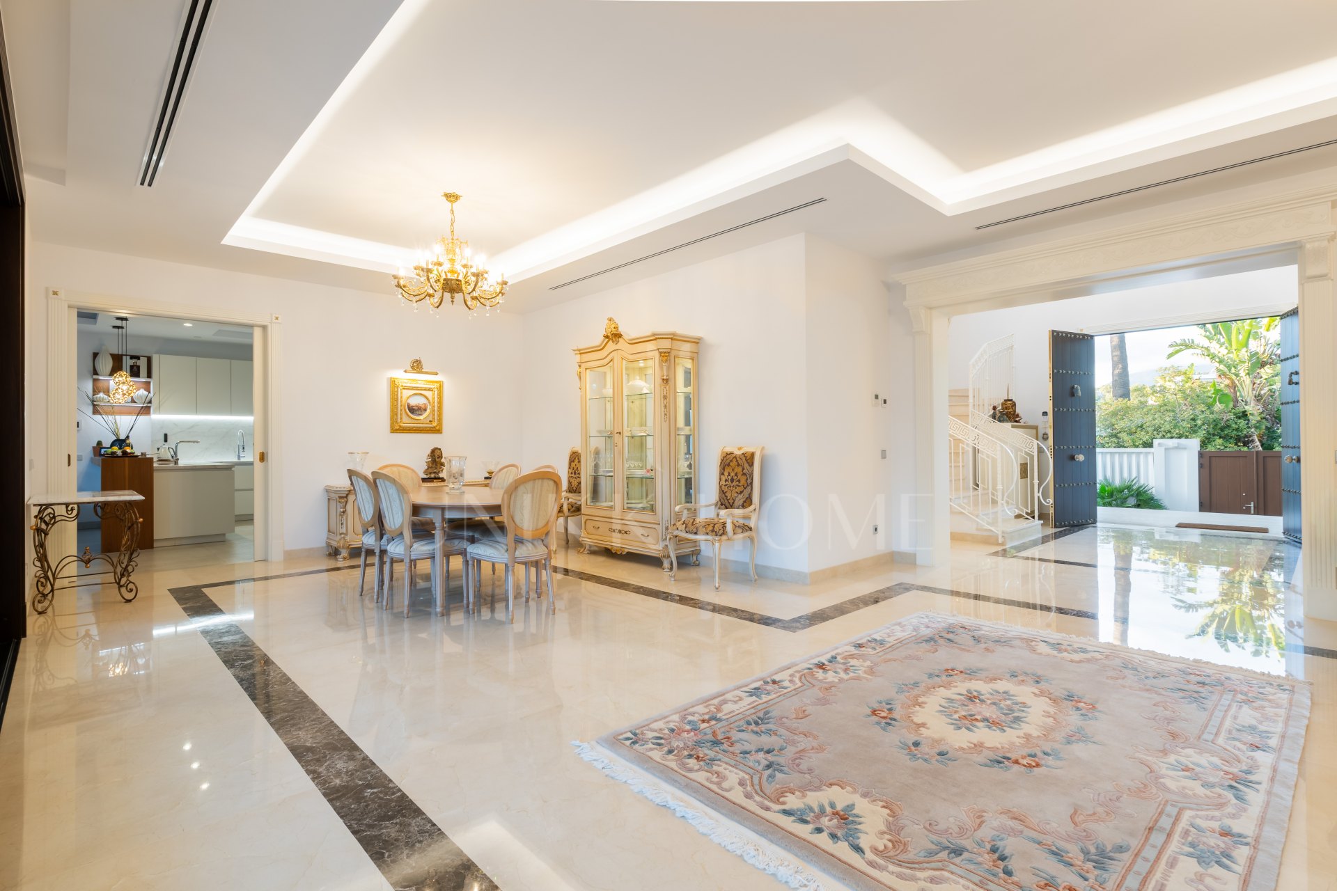 Villa for sale in Casasola, Estepona East