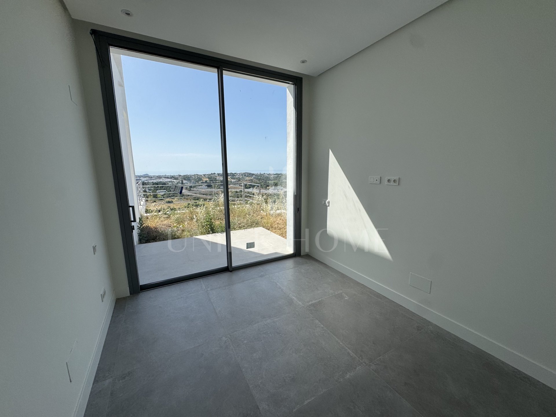 Villa en venta en Los Arqueros, Benahavis