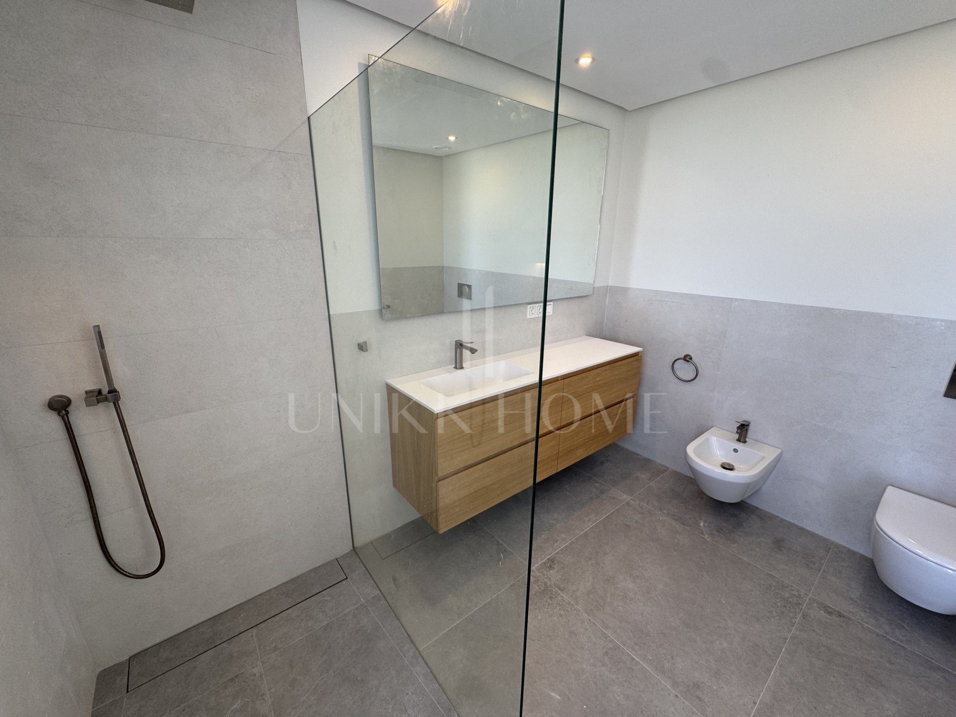 Villa en venta en Los Arqueros, Benahavis