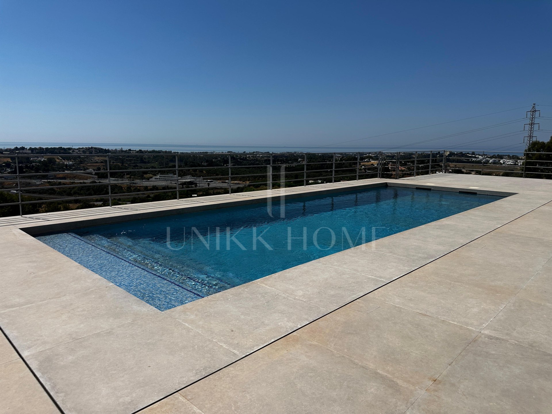 Villa en venta en Los Arqueros, Benahavis