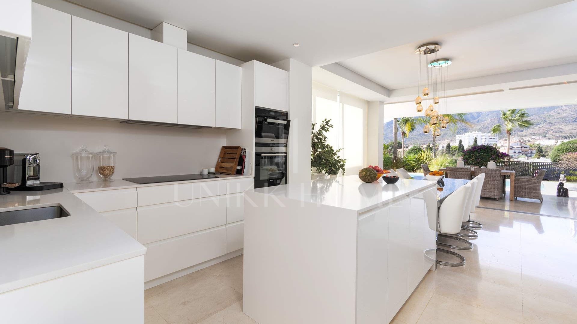 Villa en venta en Rio Real, Marbella Este