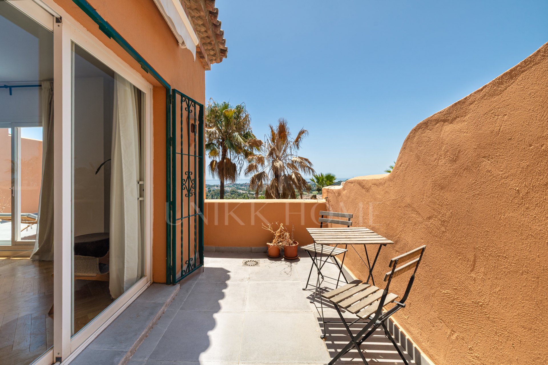 Penthouse for sale in Les Belvederes, Nueva Andalucia