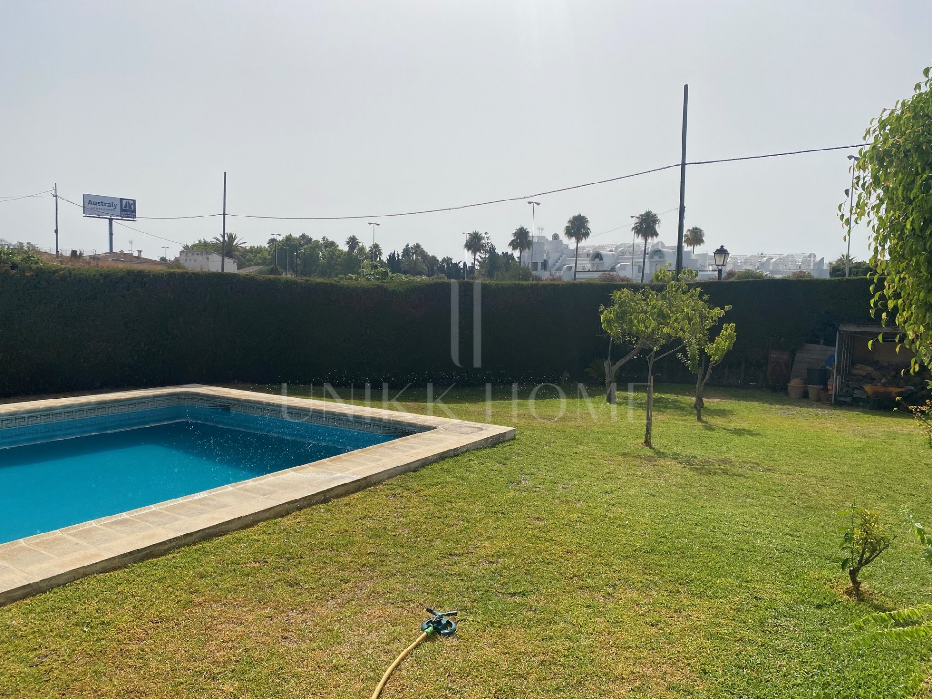 Villa en venta en El Velerin, Estepona Este