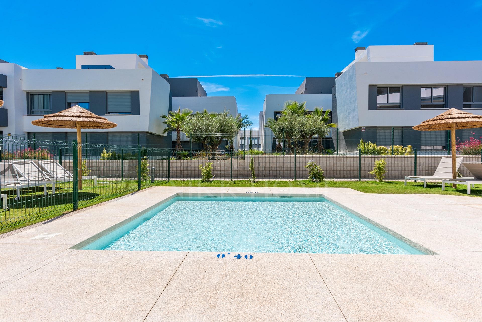 Ático en venta en Vanian Green Village, Estepona Este