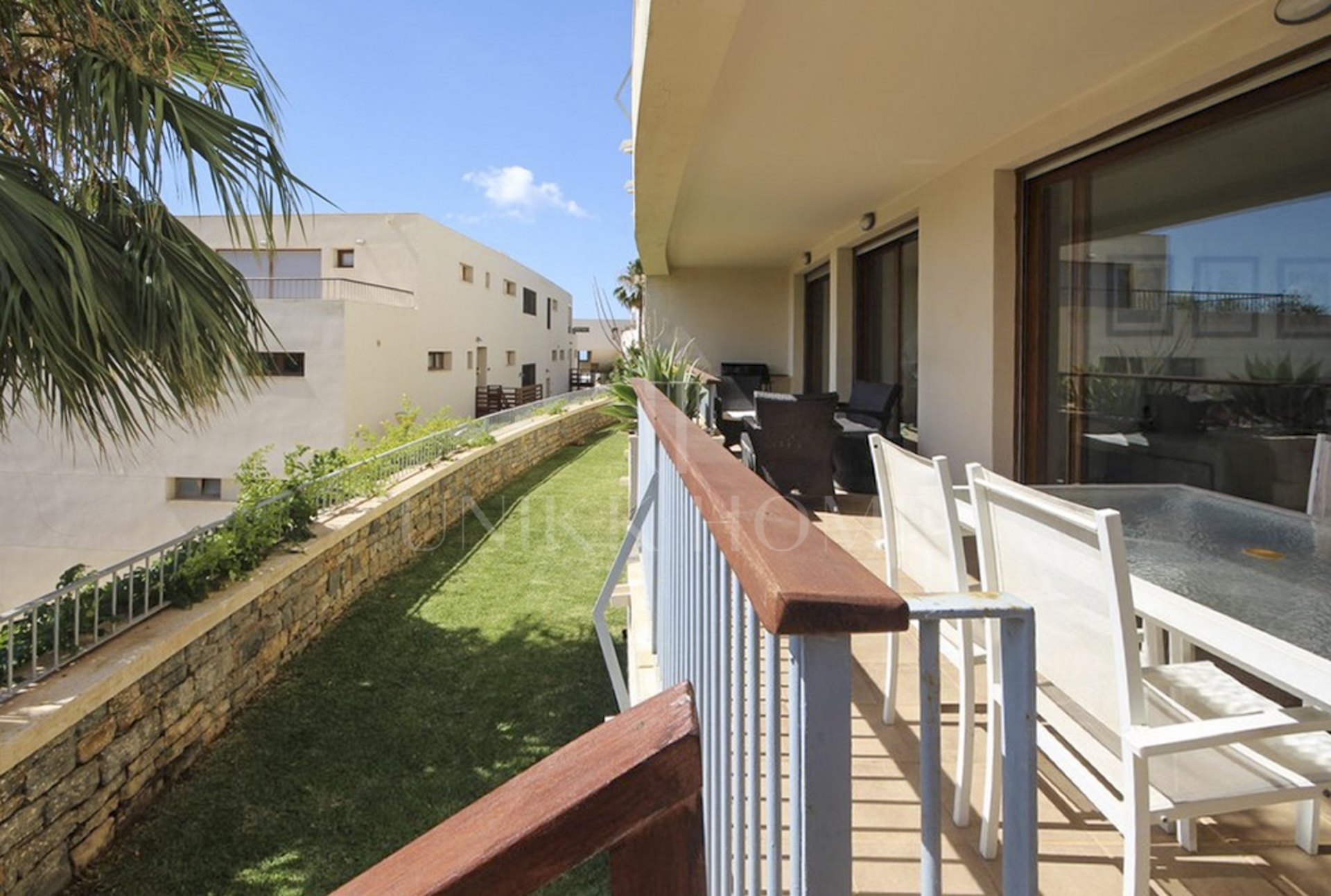 Apartamento Planta Baja en venta en Lomas de los Monteros, Marbella Este