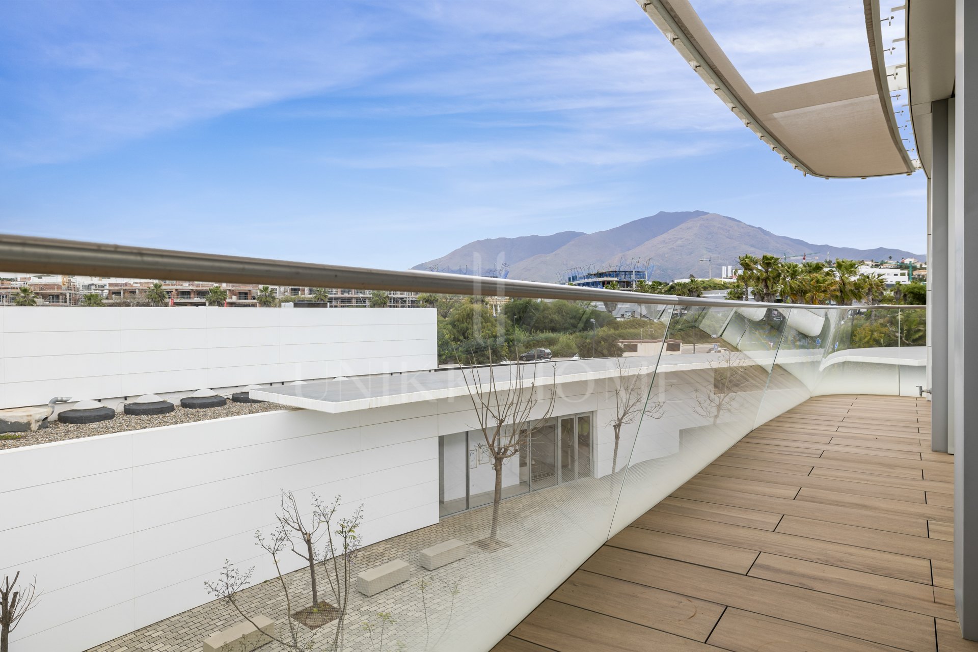 Apartamento en venta en The Edge, Estepona Oeste