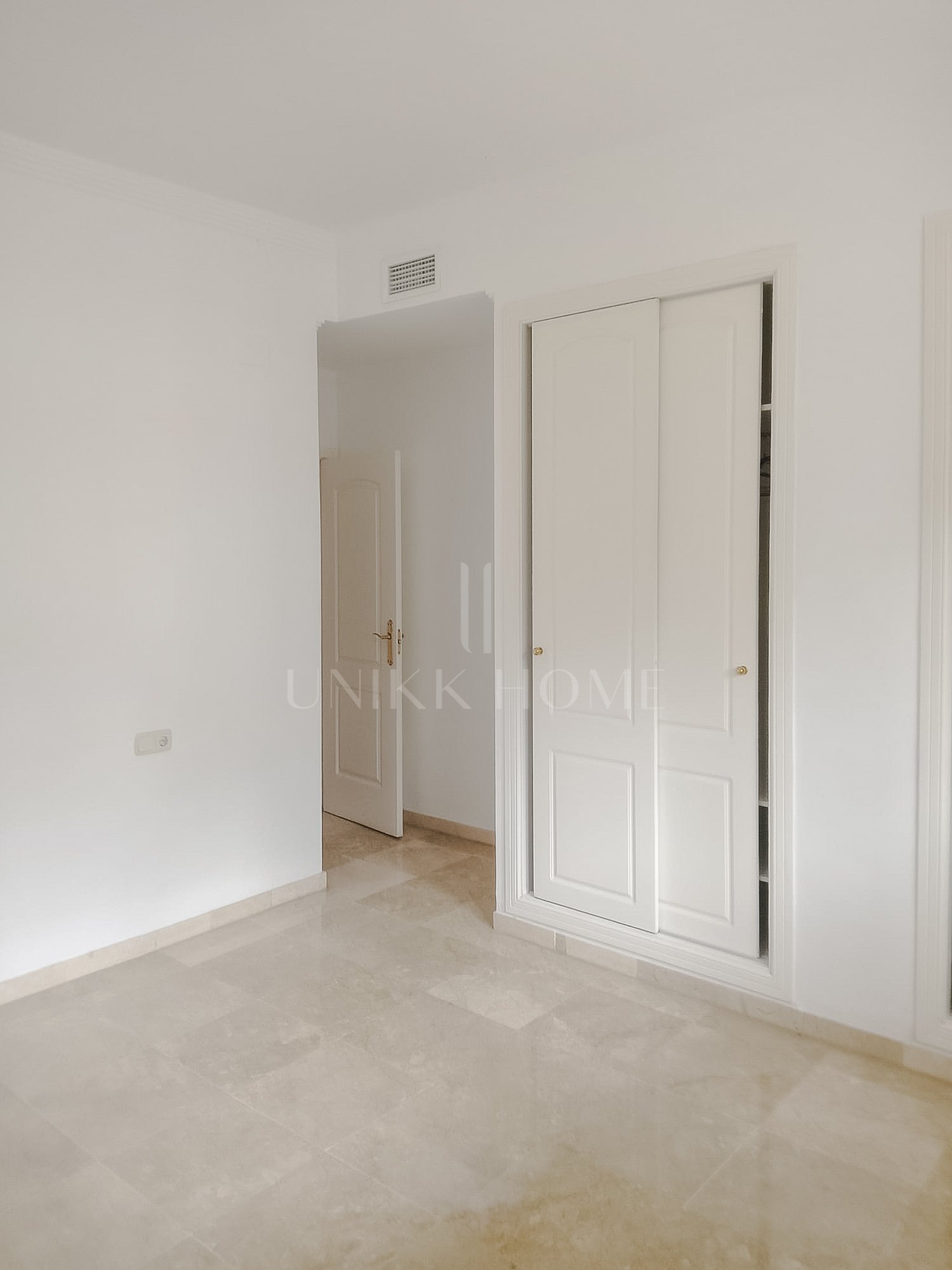 Apartment for sale in River Garden, Nueva Andalucia