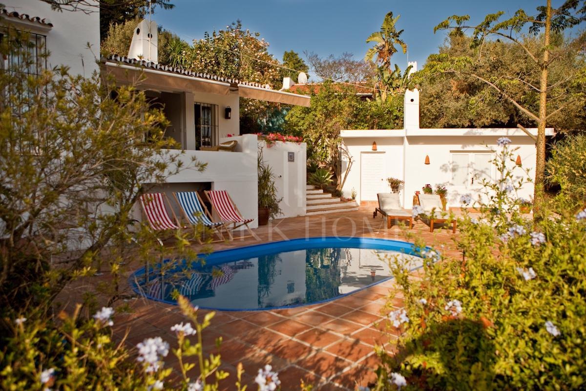 Villa en venta en La Resina Golf, Estepona Este