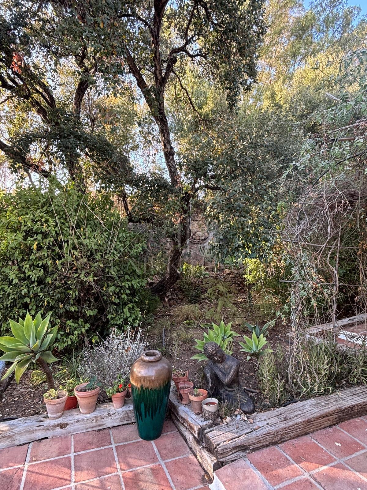 Villa en venta en La Resina Golf, Estepona Este