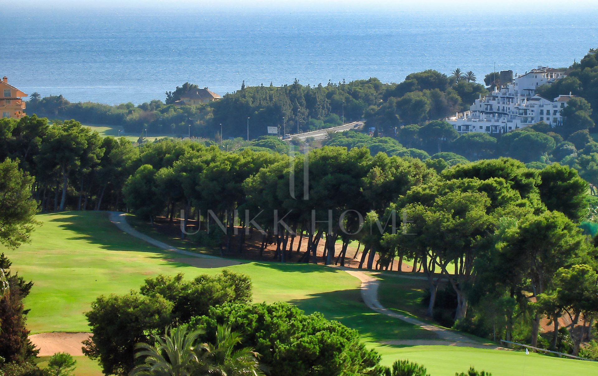 Villa en venta en Rio Real Golf, Marbella Este