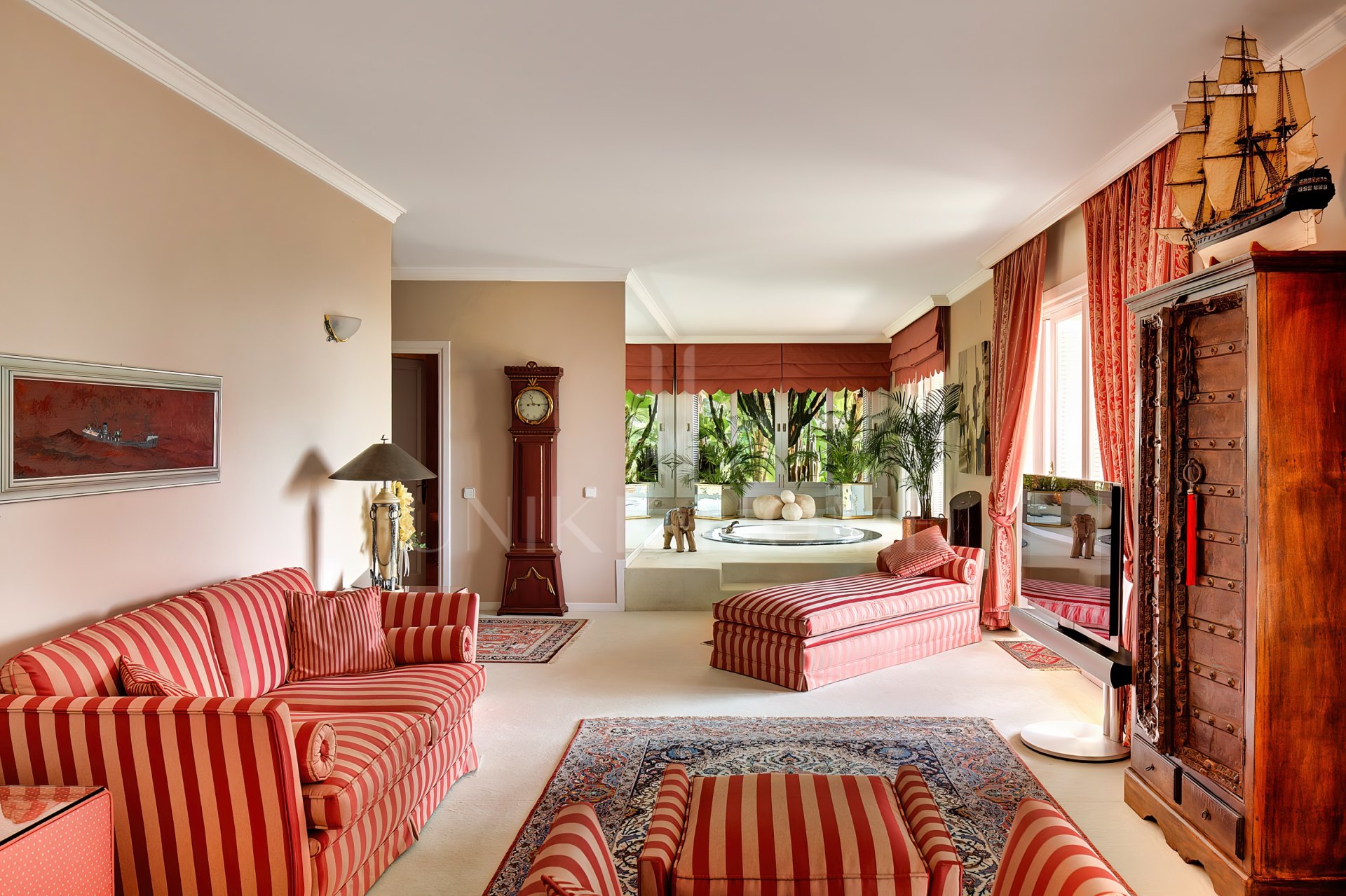 Villa en venta en Rio Real Golf, Marbella Este