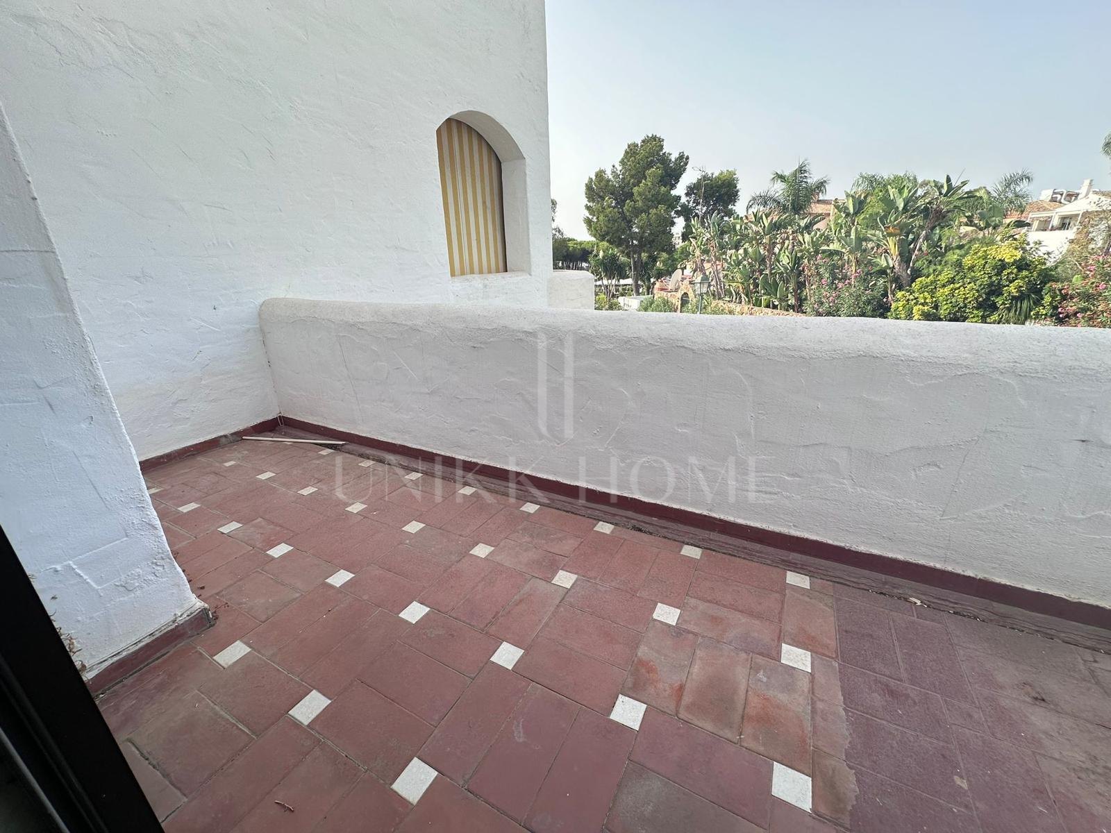 Apartment for sale in Paraiso Medio, Estepona East