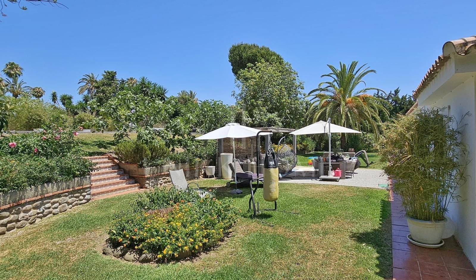 Villa en venta en Paraiso Barronal, Estepona Este