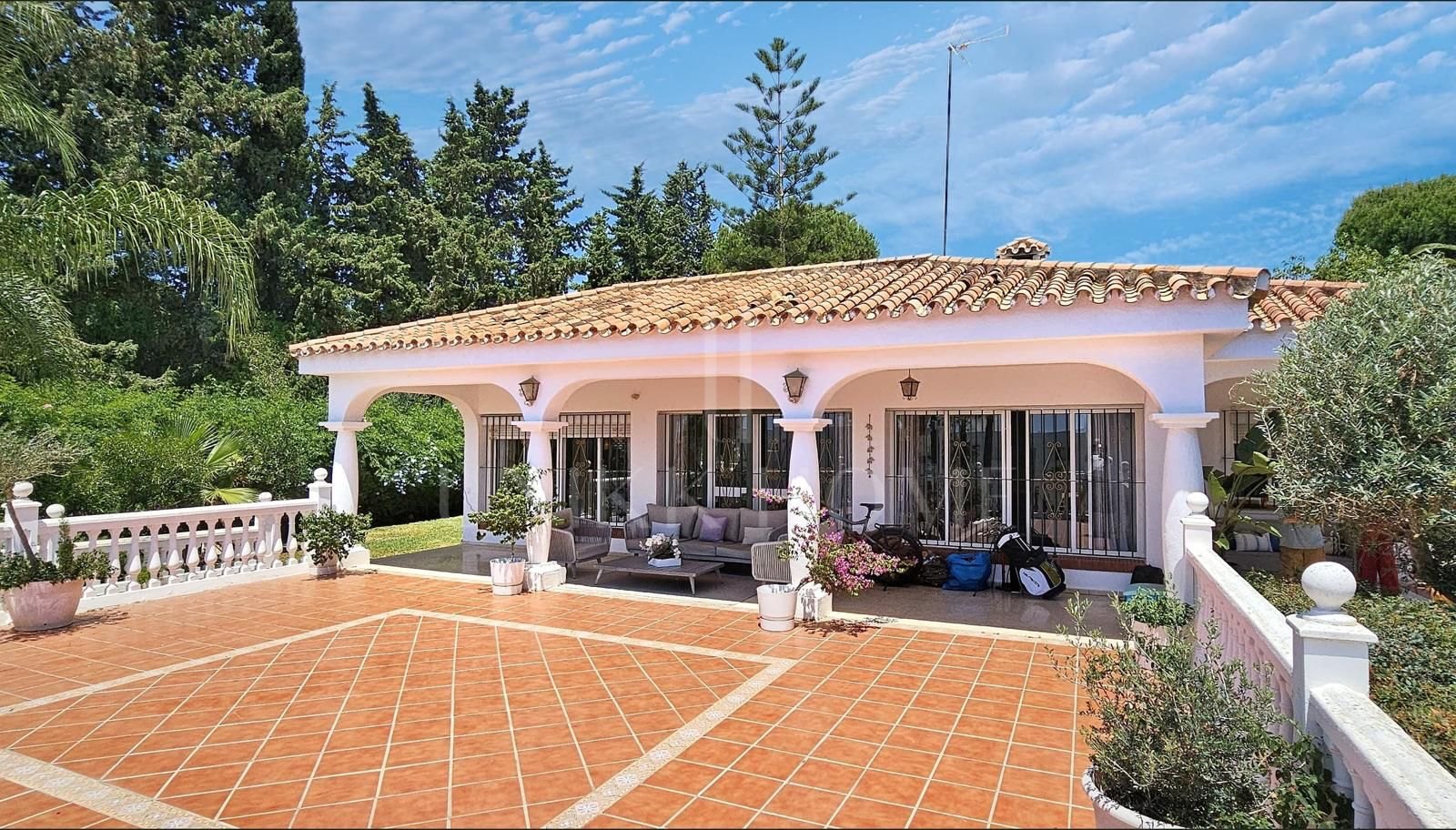 Villa en venta en Paraiso Barronal, Estepona Este