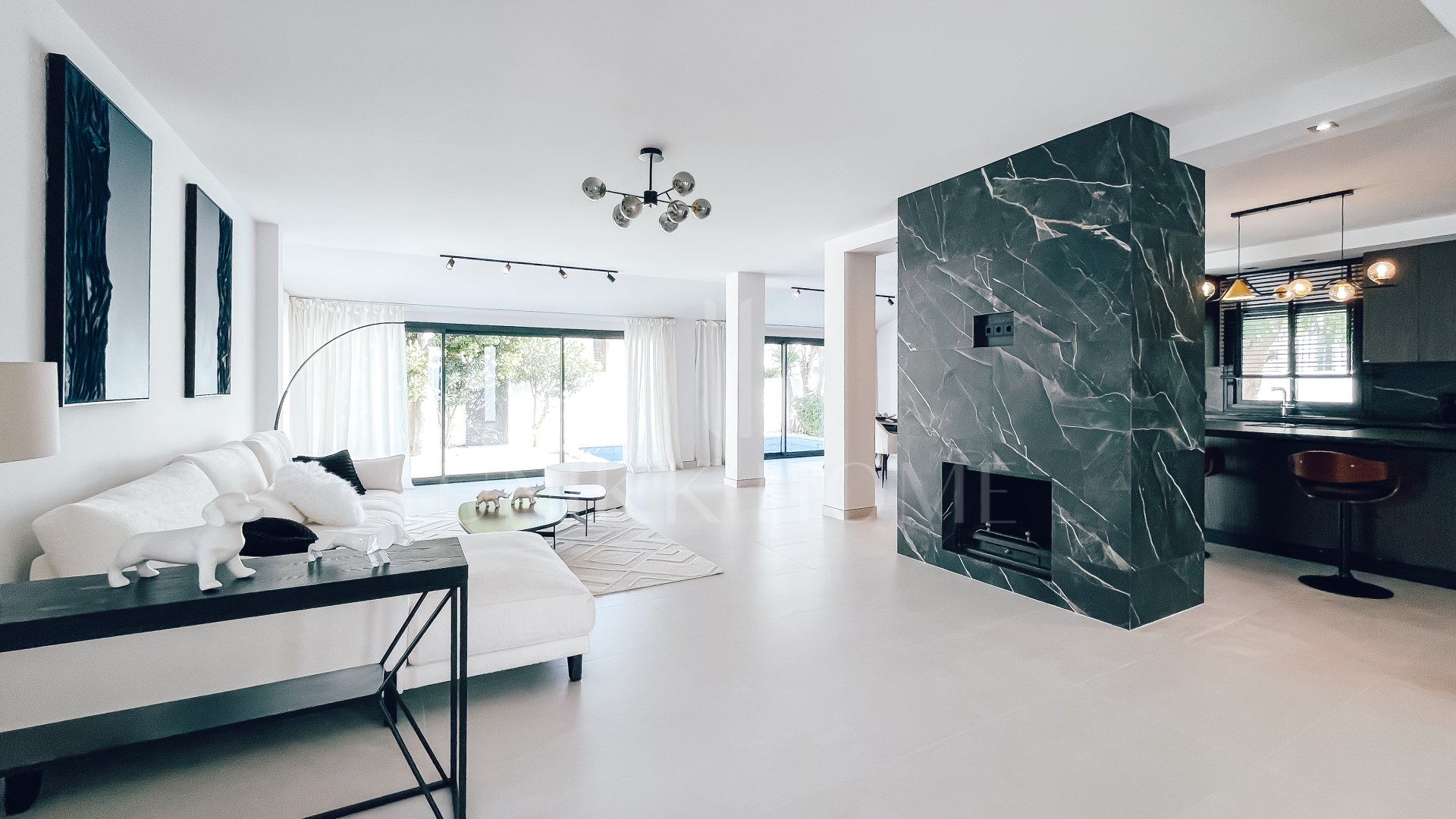 Villa for sale in Rodeo Alto, Nueva Andalucia