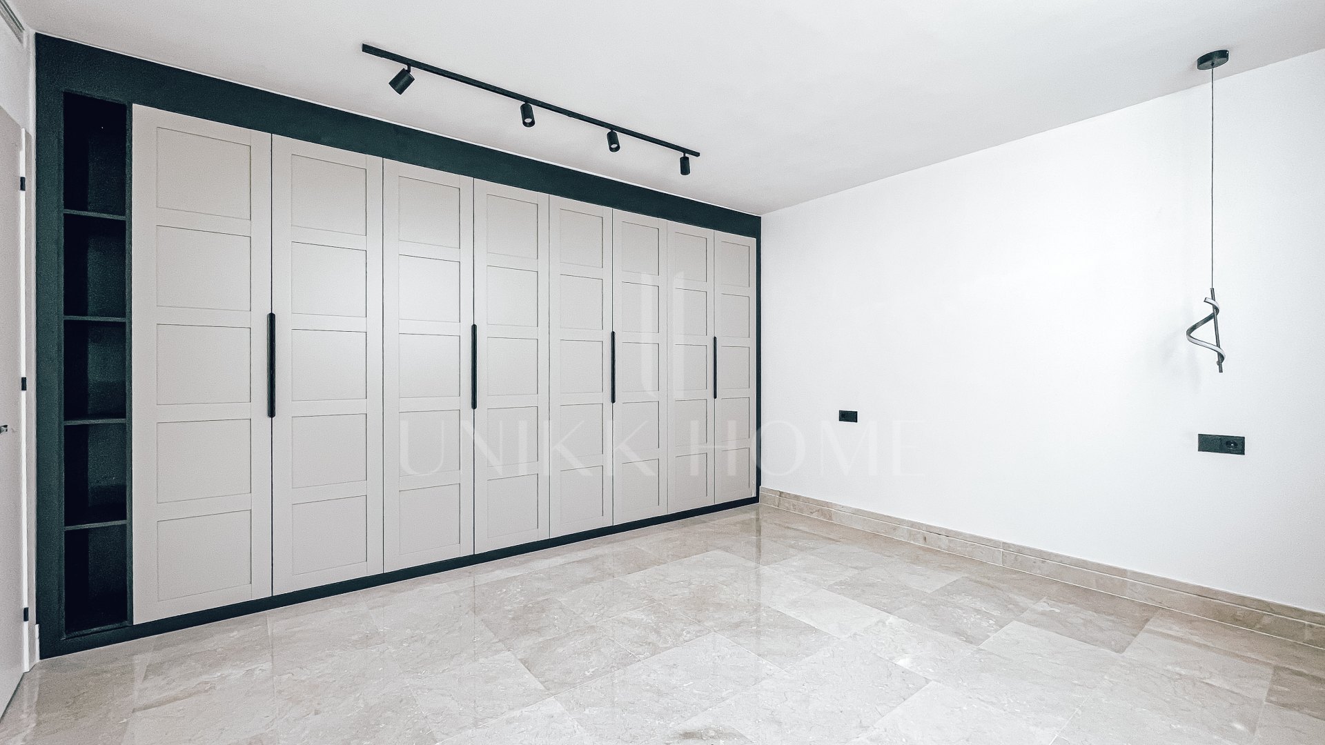 Villa for sale in Rodeo Alto, Nueva Andalucia
