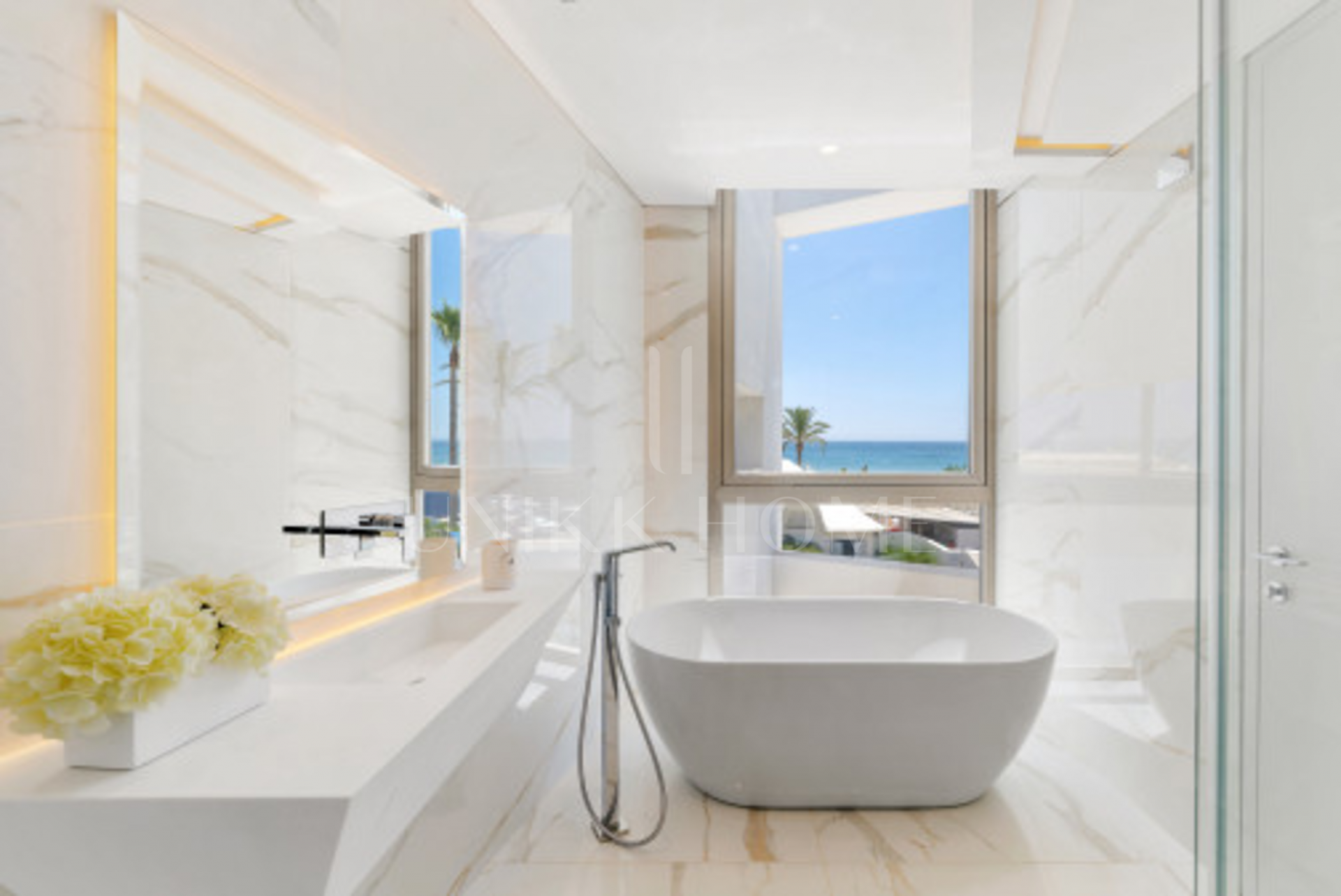 Villa en venta en Los Monteros Playa, Marbella Este