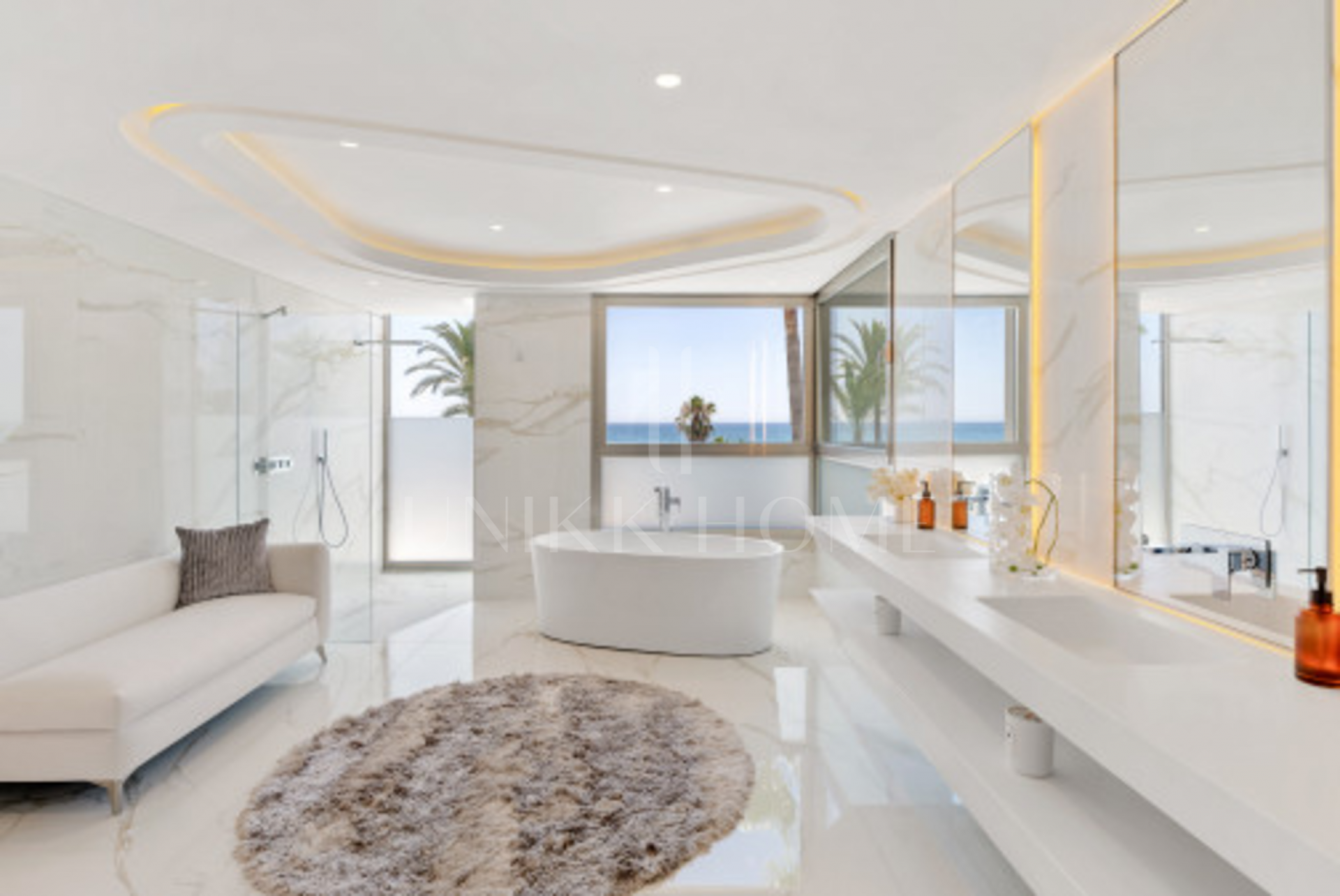 Villa en venta en Los Monteros Playa, Marbella Este