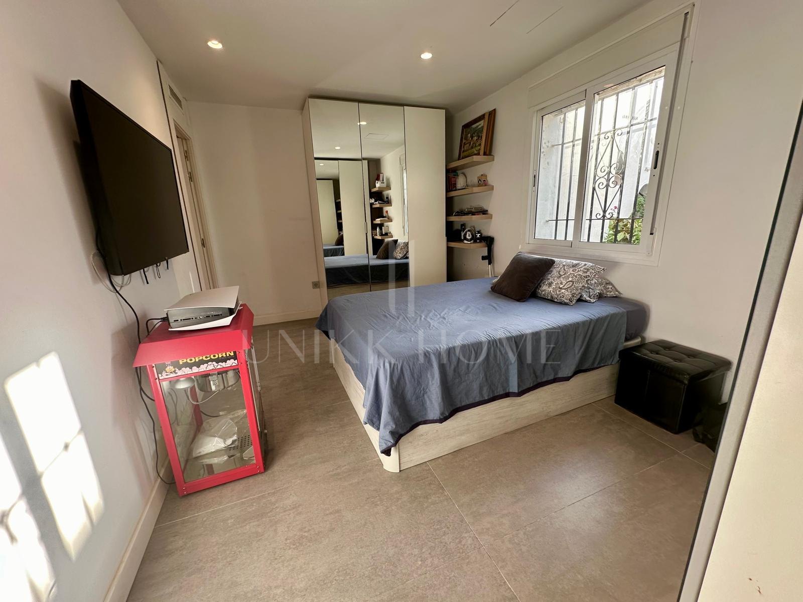 MODERNO APARTAMENTO BAJO - TOTALMENTE REFORMADO Y CON PISCINA PRIVADA.