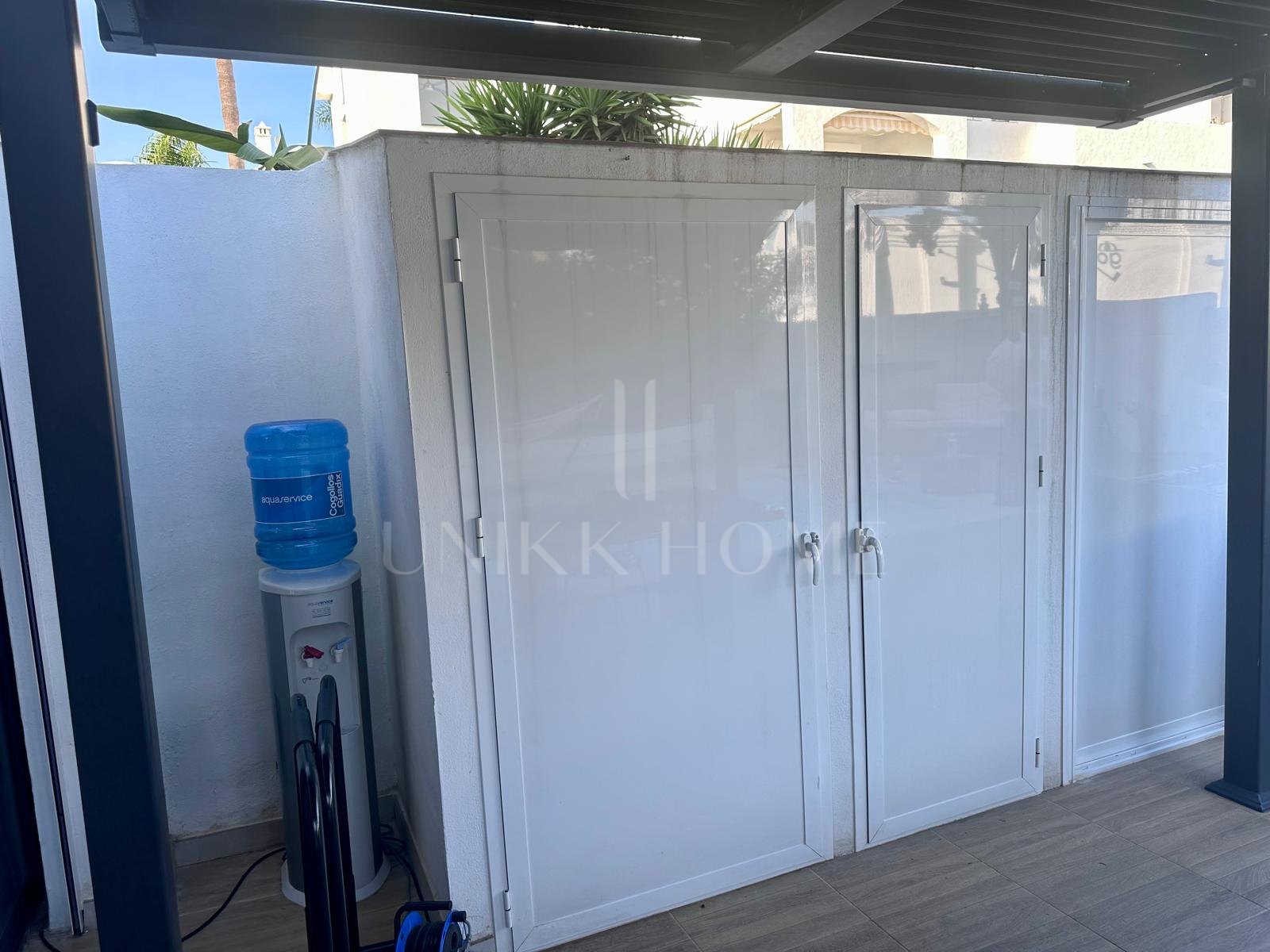 MODERNO APARTAMENTO BAJO - TOTALMENTE REFORMADO Y CON PISCINA PRIVADA.