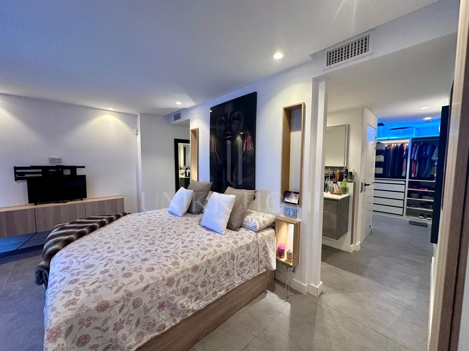 MODERNO APARTAMENTO BAJO - TOTALMENTE REFORMADO Y CON PISCINA PRIVADA.