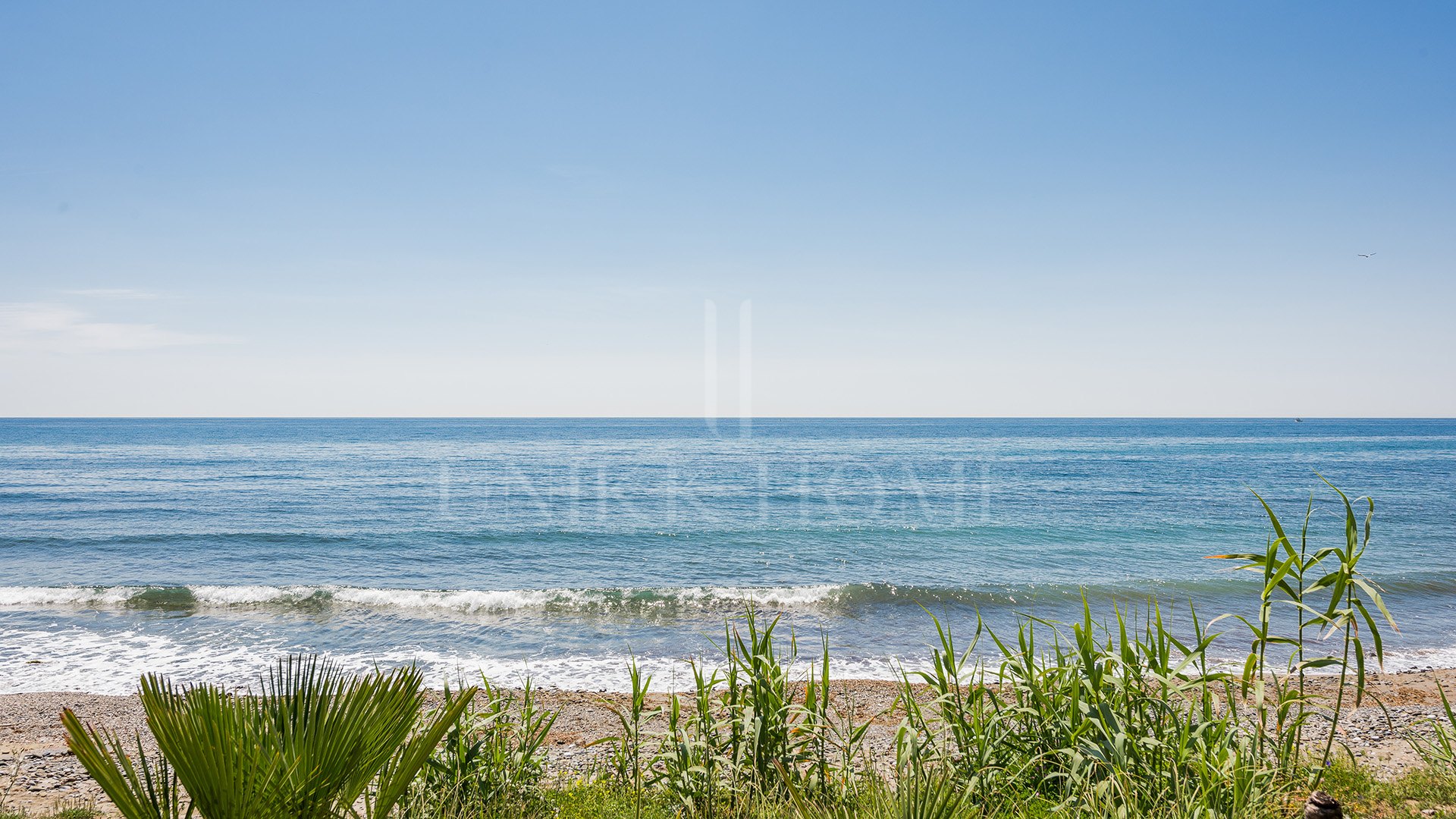 Apartamento de lujo con aceso directo al mar.