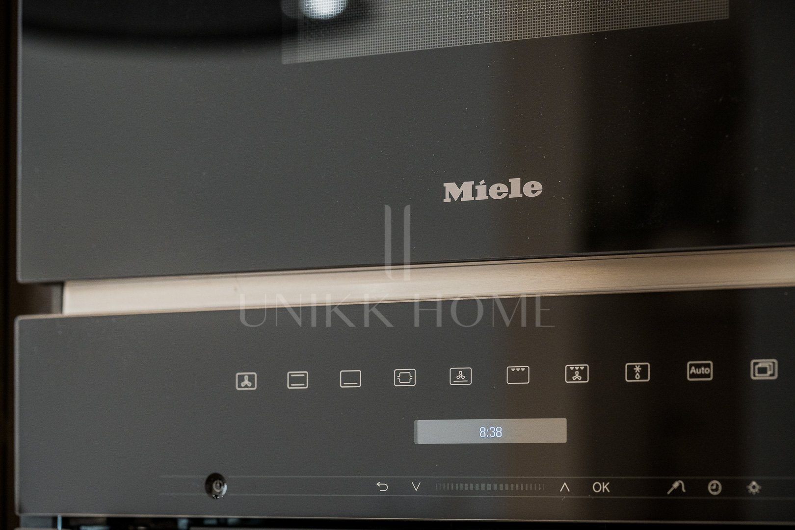 Ático completamente renovado cuenta con vistas despejadas al mar