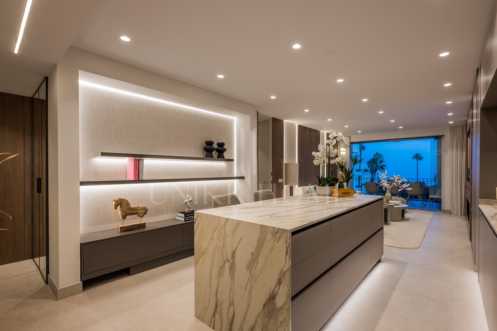 Apartamento completamente renovado en Bahía del Valerin