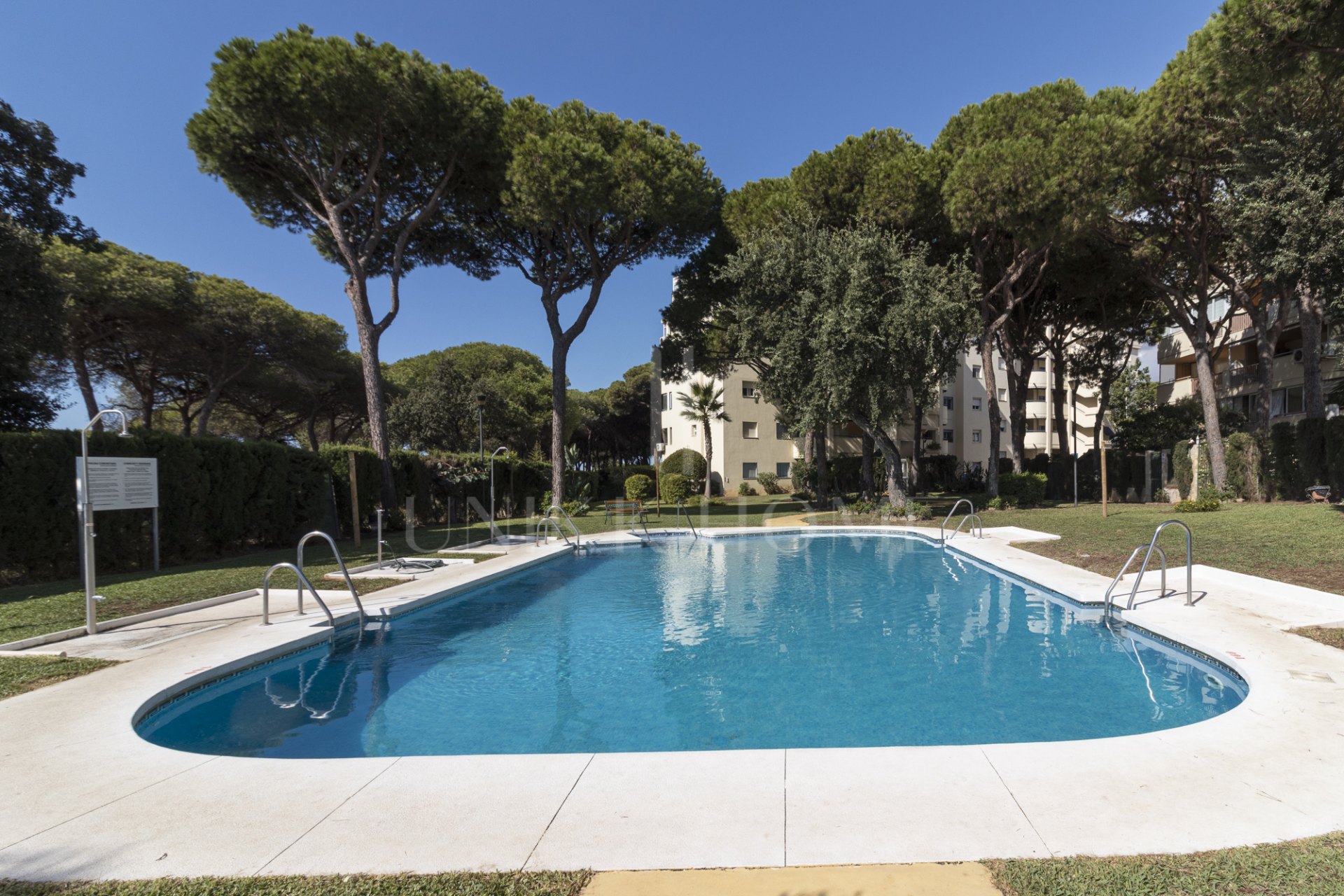 Apartamento Planta Baja en venta en El Romeral de Calahonda