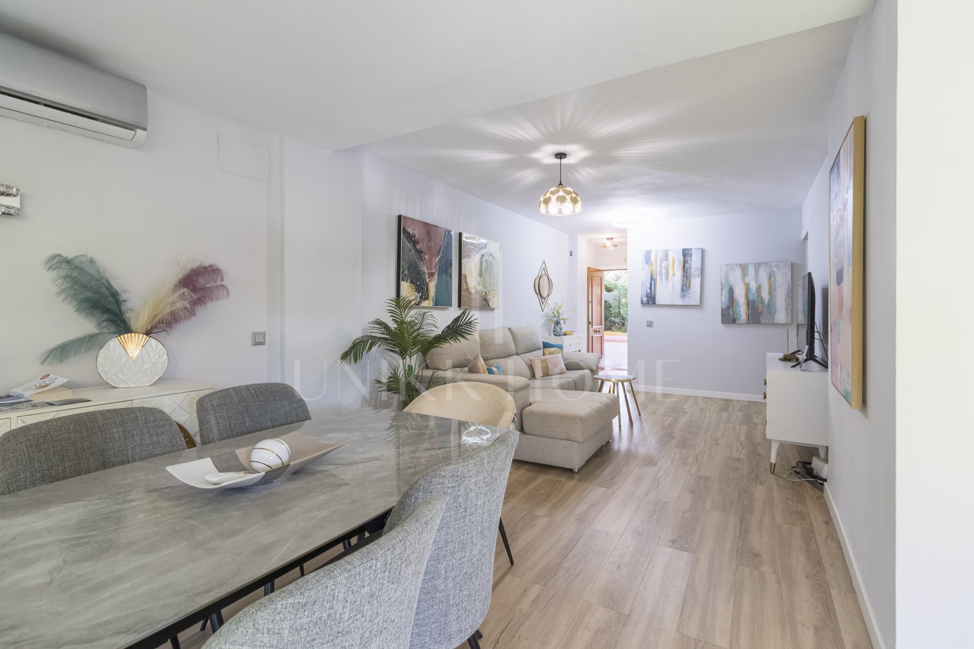 Apartamento Planta Baja en venta en El Romeral de Calahonda