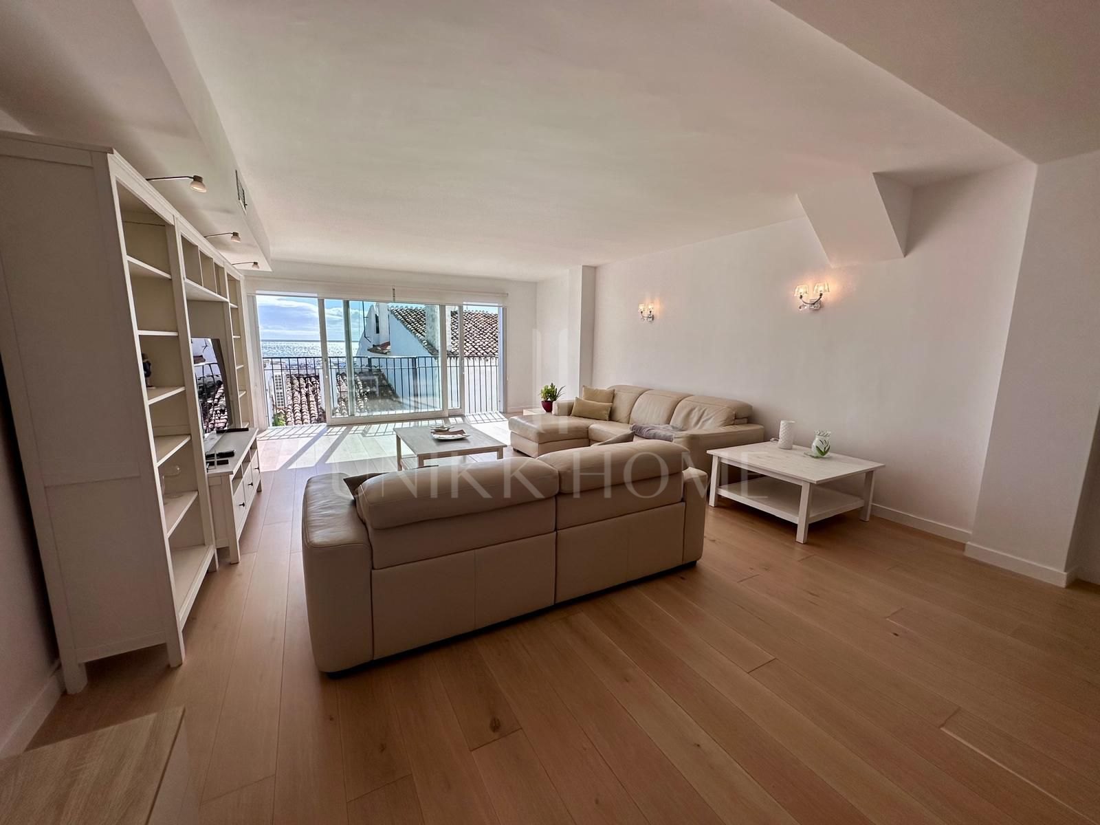 Apartamento en venta en Puerto Banus, Marbella (Todo)