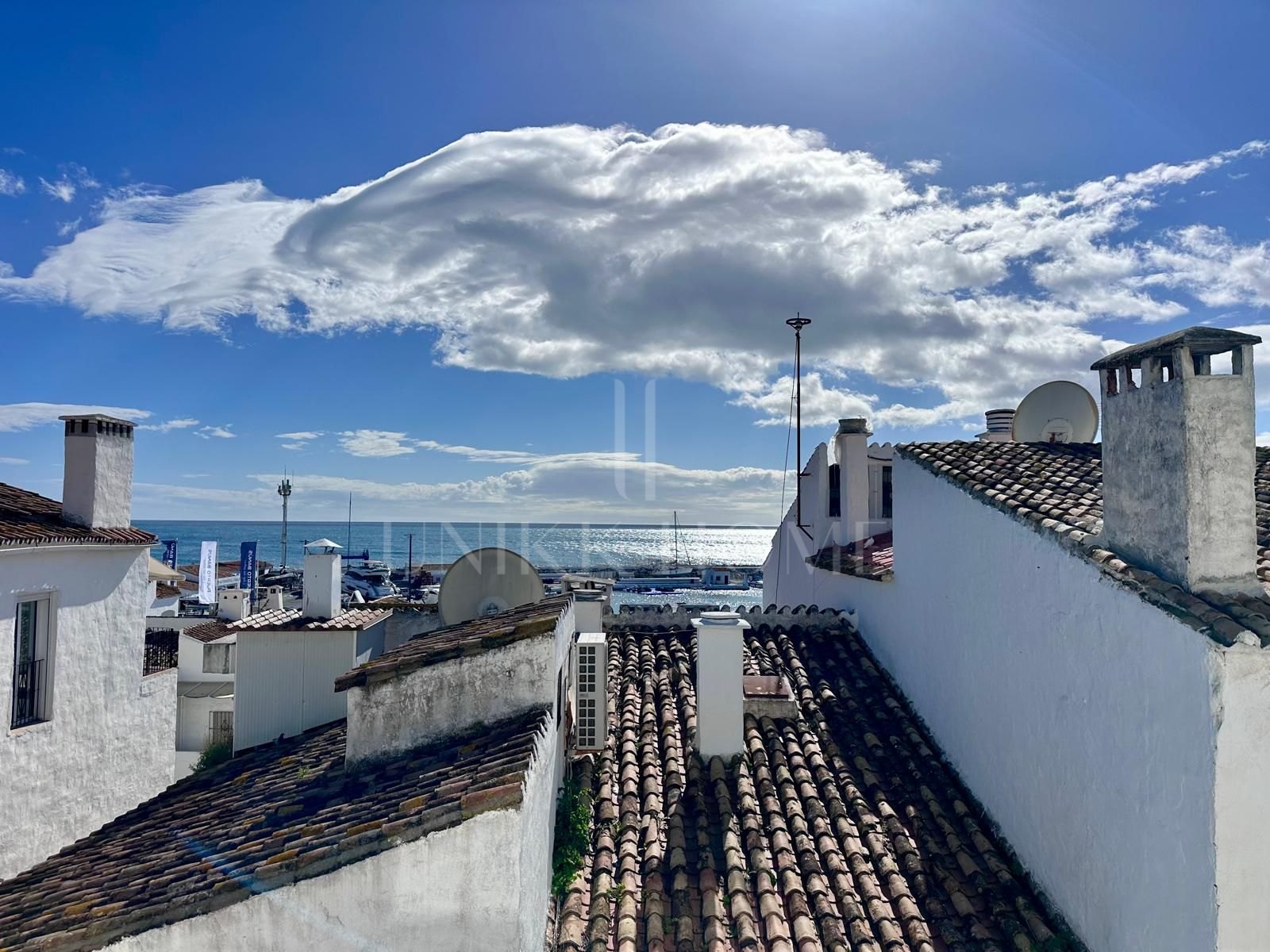 Apartamento en venta en Puerto Banus, Marbella (Todo)