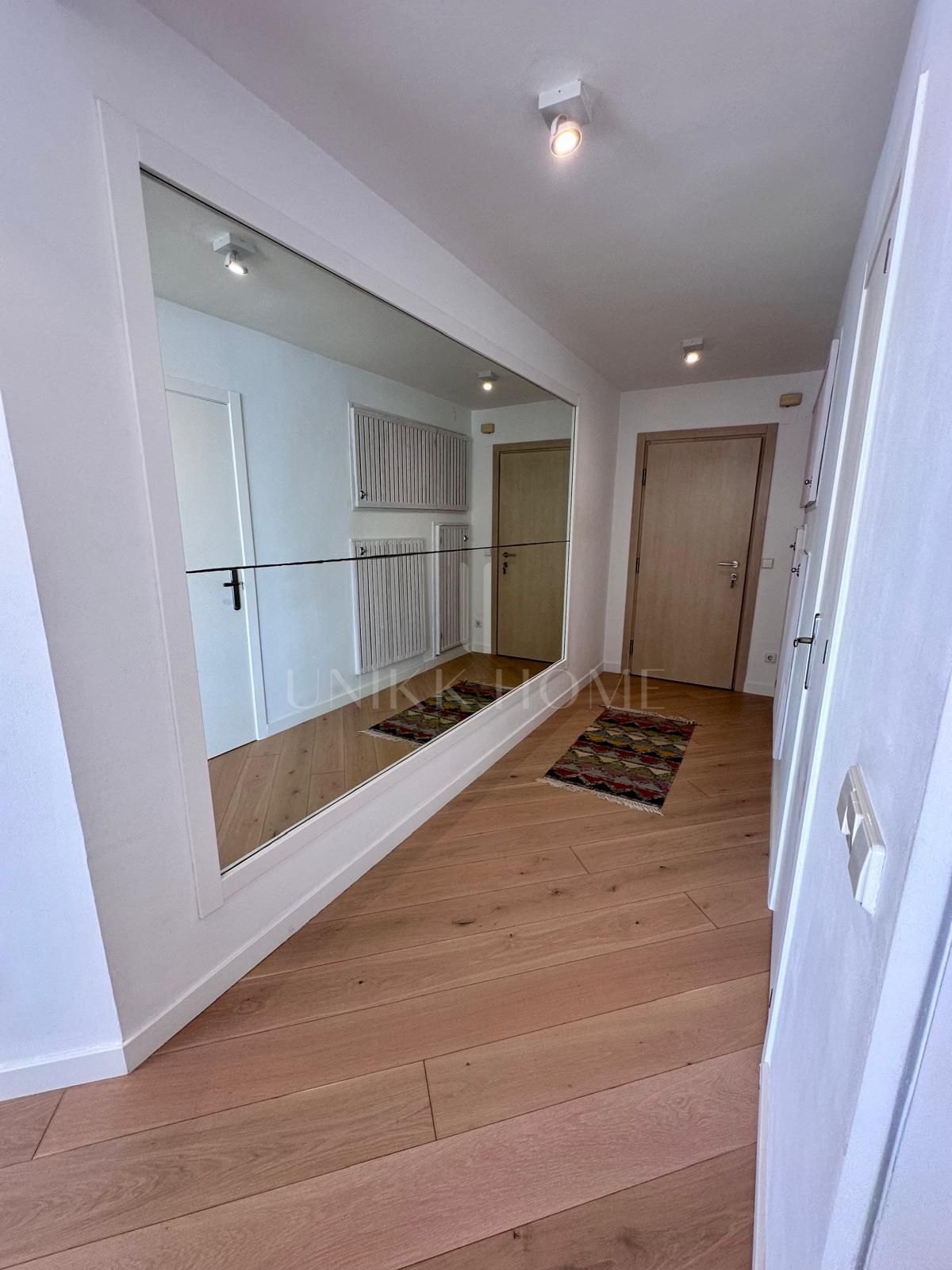 Apartamento en venta en Puerto Banus, Marbella (Todo)