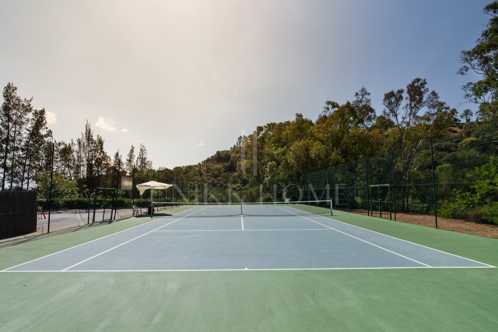 Apartment for sale in Puerto del Almendro, Benahavis