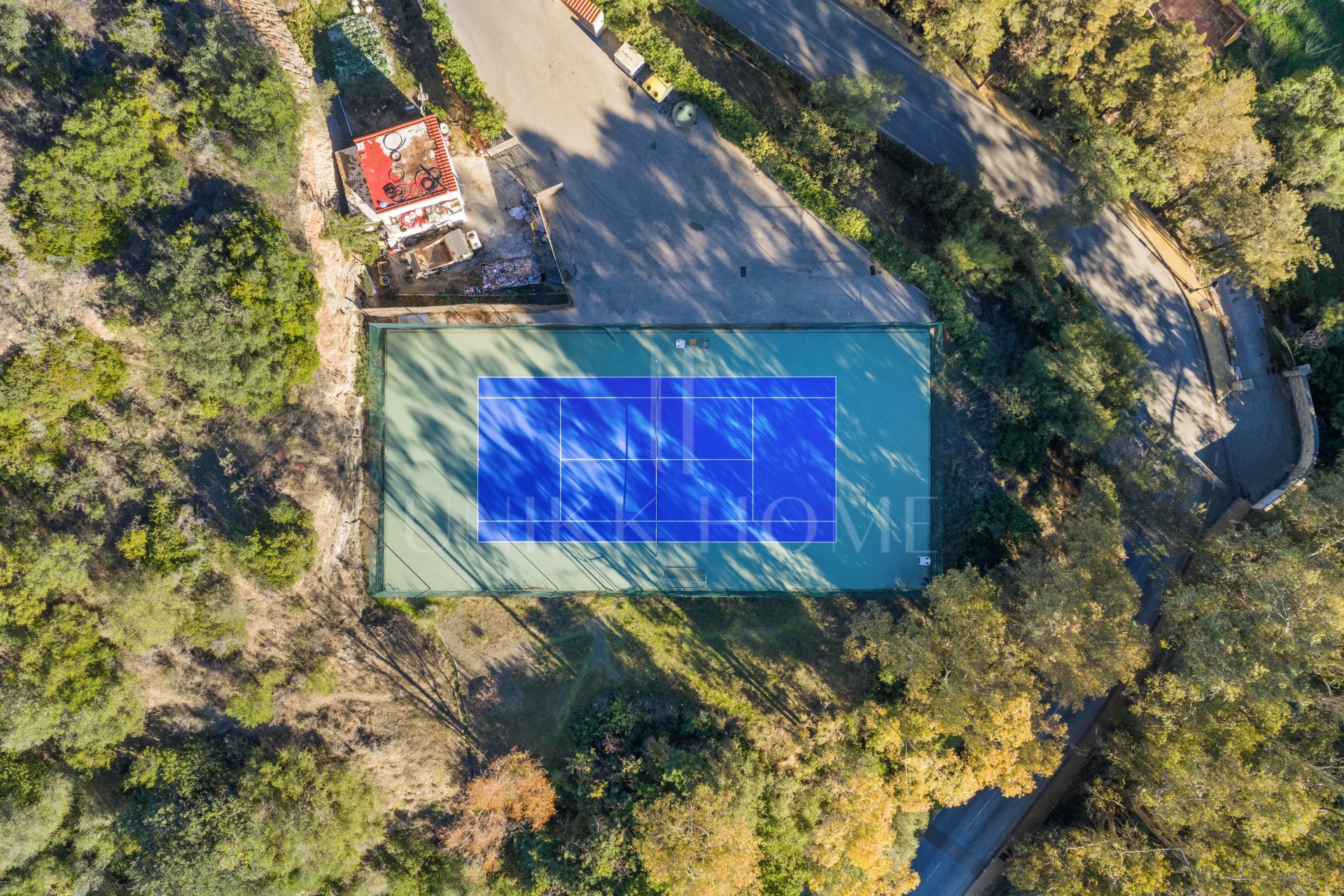 Apartment for sale in Puerto del Almendro, Benahavis