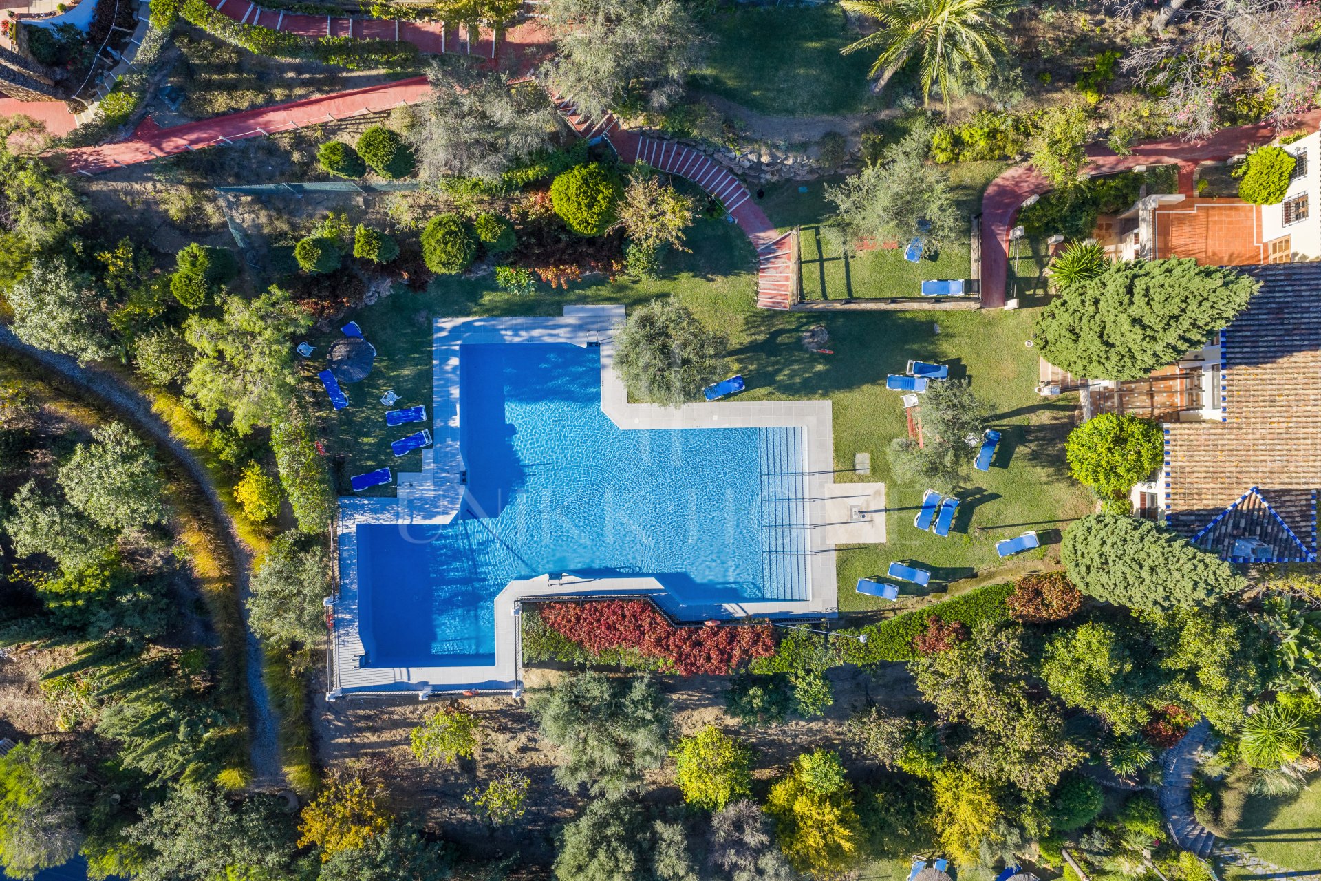 Apartment for sale in Puerto del Almendro, Benahavis