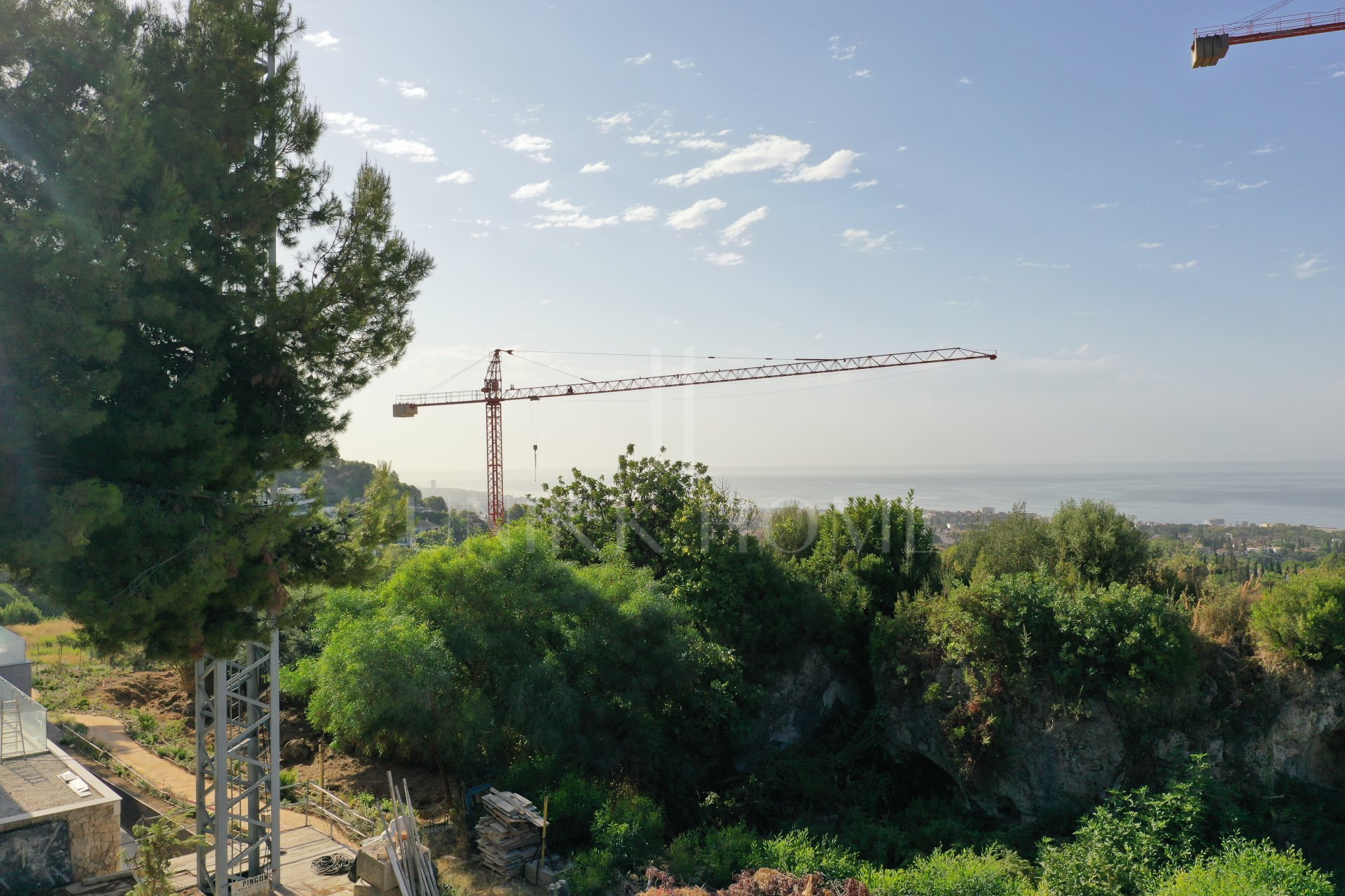 Plot for sale in Cascada de Camojan, Marbella Golden Mile