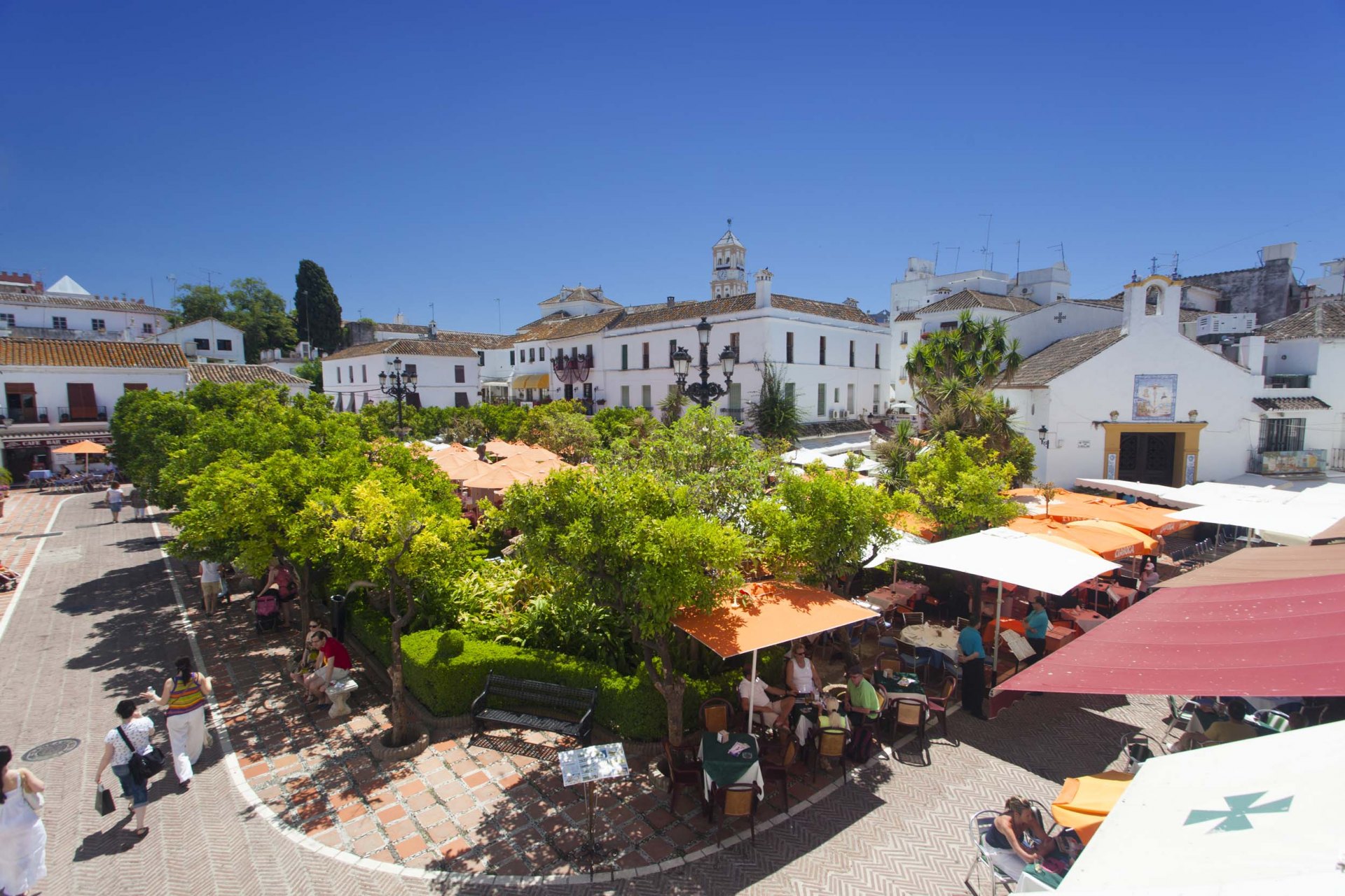 Plaza de los naranjos Marbella