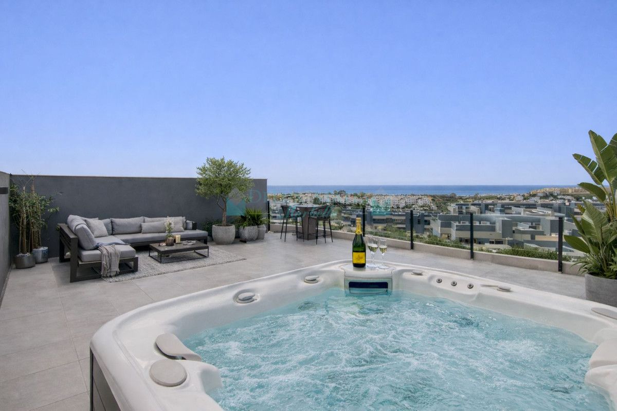 Ático en venta en Selwo, Estepona