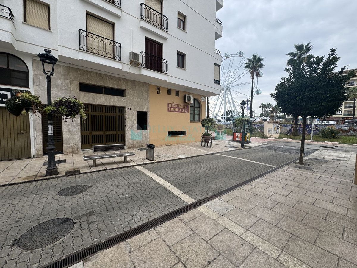 Hotel for sale in Estepona