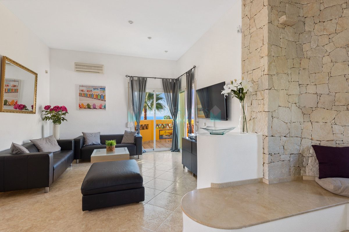 Villa en venta en El Rosario, Marbella Este