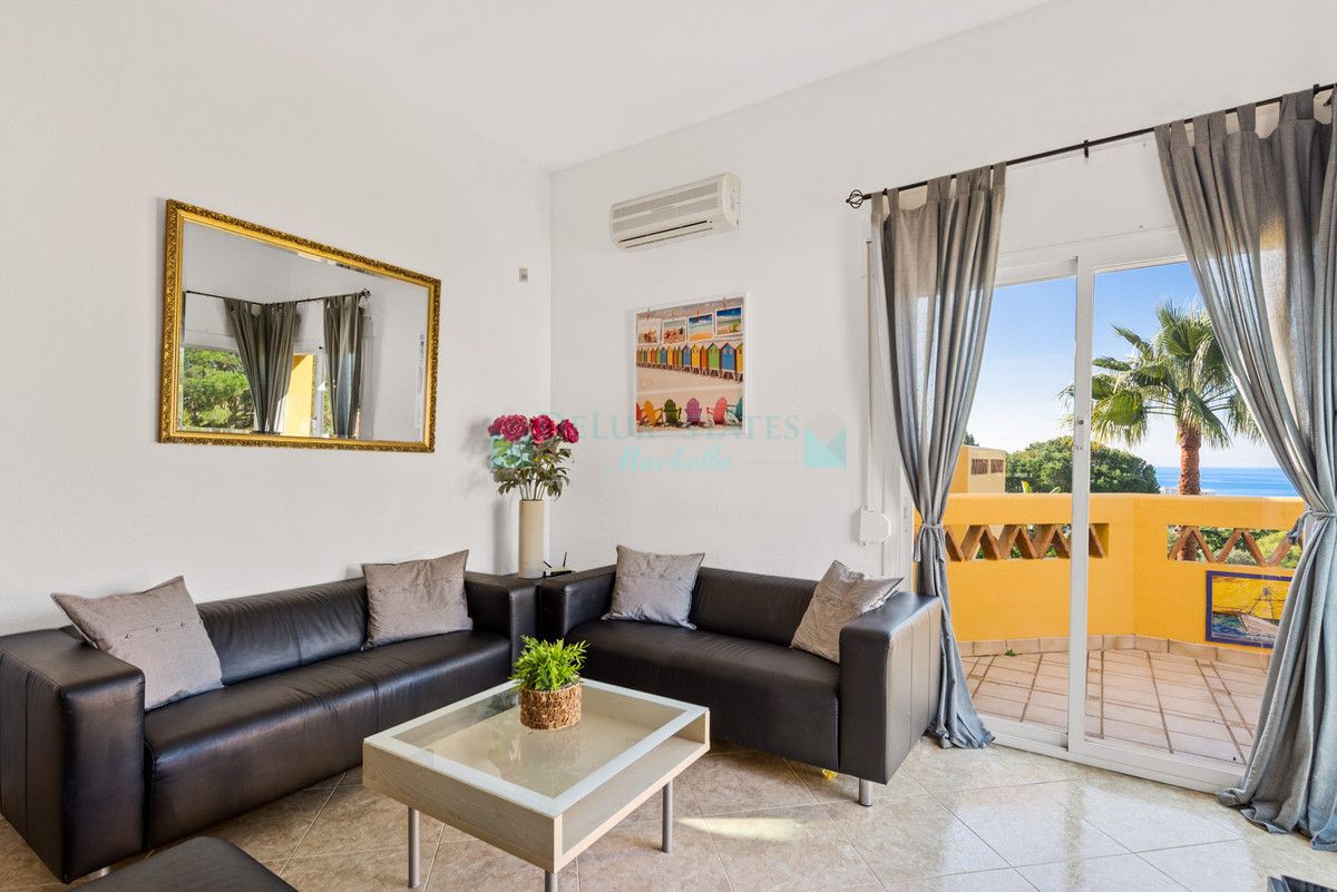 Villa en venta en El Rosario, Marbella Este