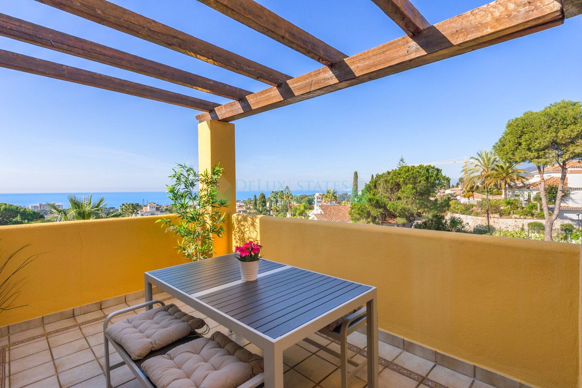 Villa en venta en El Rosario, Marbella Este